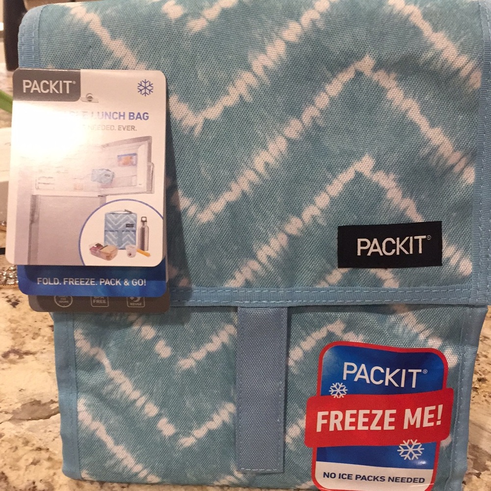 NWT Packit freezable lunch bag